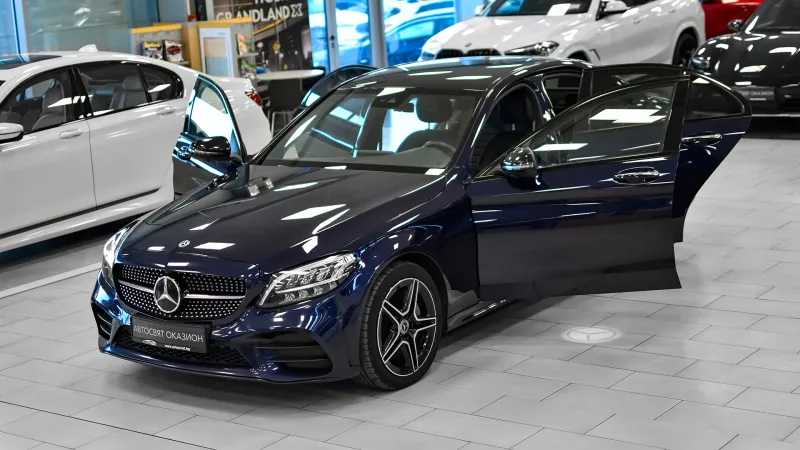 Mercedes-Benz C 300 d AMG Line 4MATIC Image 1